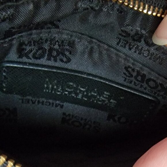 Michael Kors wristlet signature black patent embossed Logo Leather - Picture 7 of 13